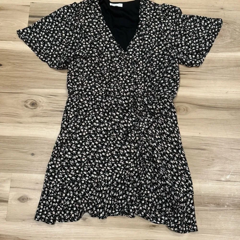 Socialite Short Flutter Sleeve Floral V Neck Wrap Sundress Women’s XL